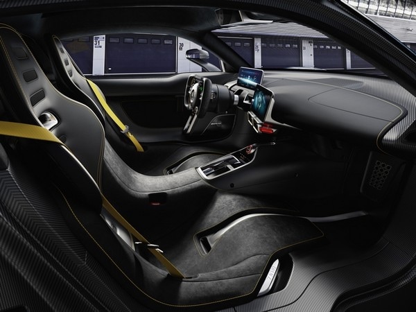 08-mercedes-amg-project-one-1