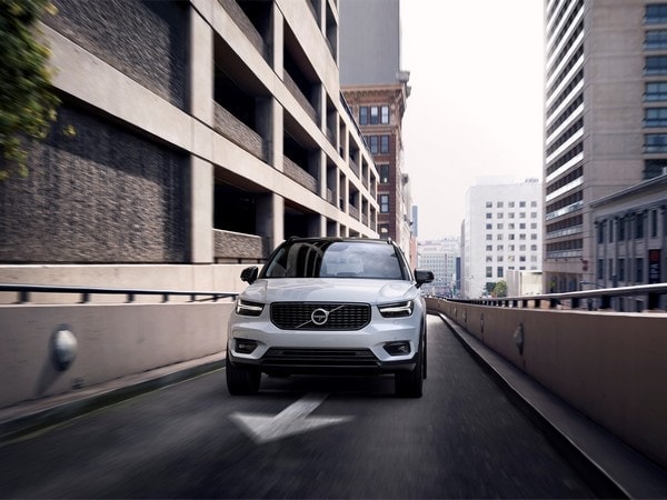 09-2019-volvo-xc40-oem-1