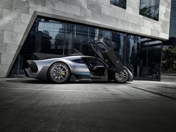 11-mercedes-amg-project-one-1