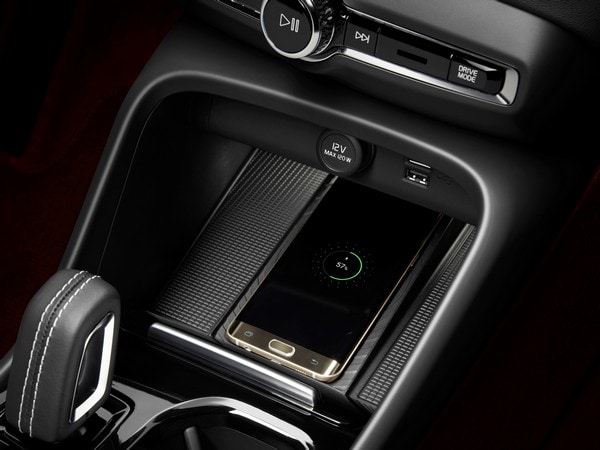 12-2019-volvo-xc40-oem-1