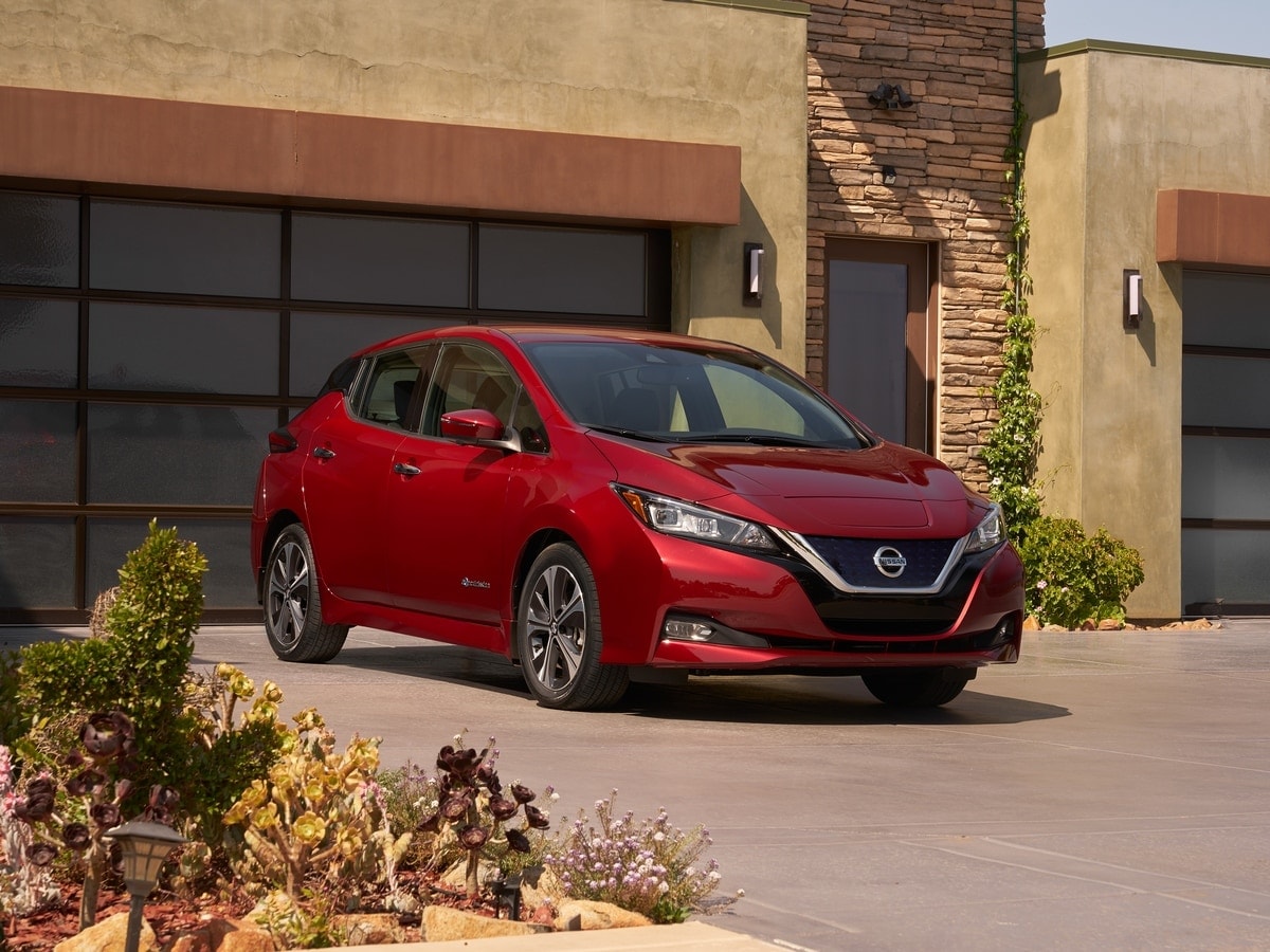 2018-nissan-leaf-09-1