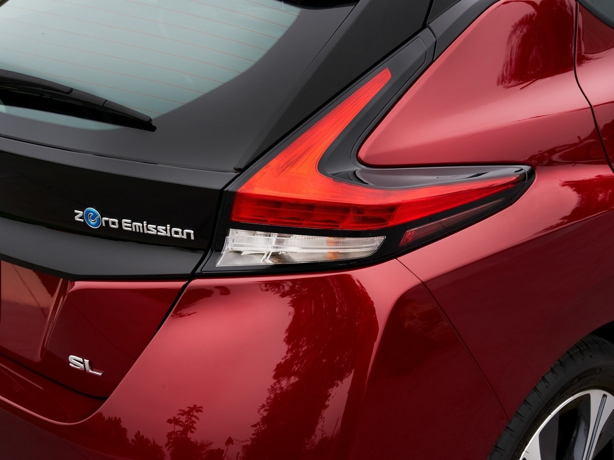 2018-nissan-leaf-13-1