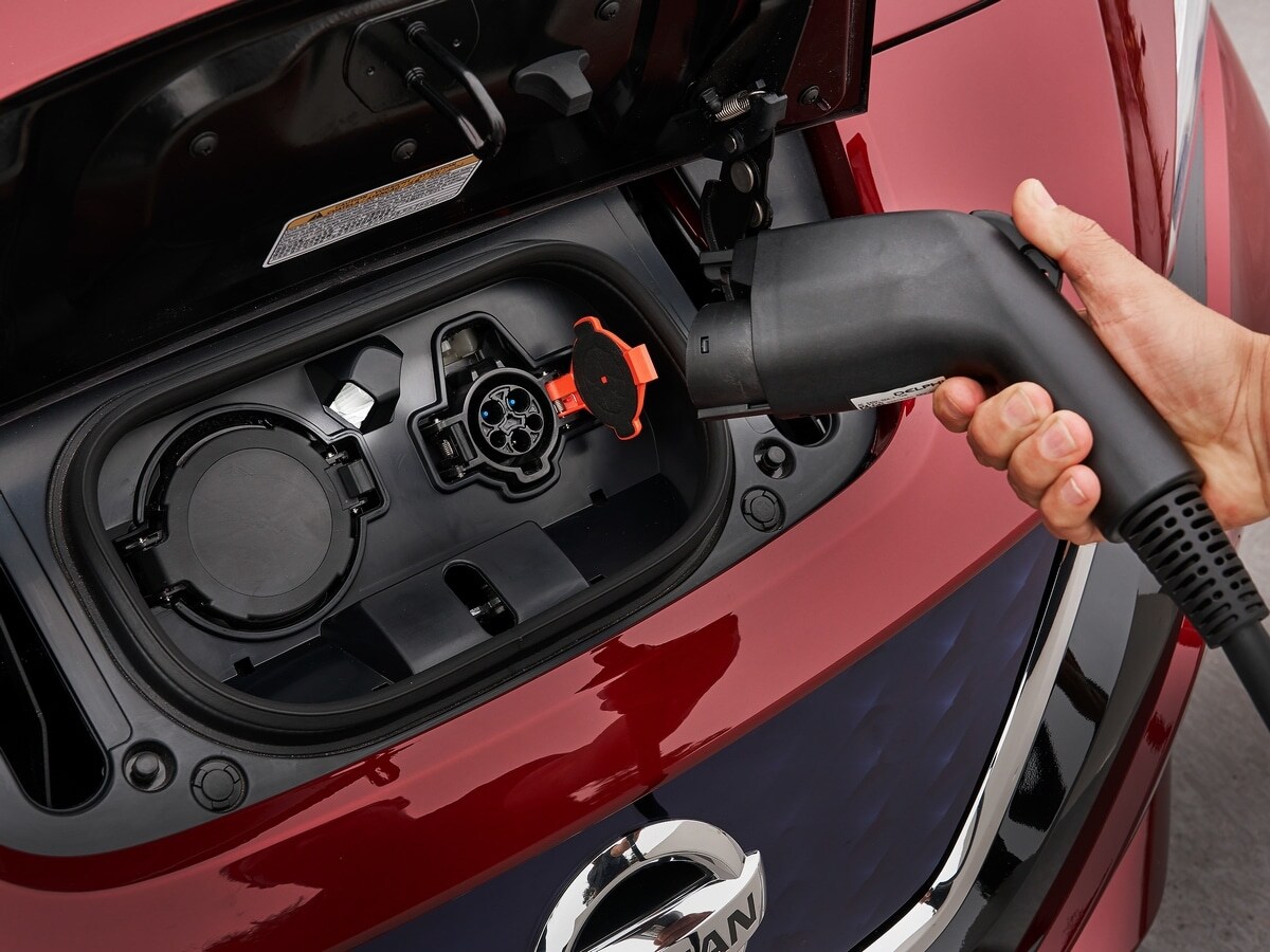 2018-nissan-leaf-19-1