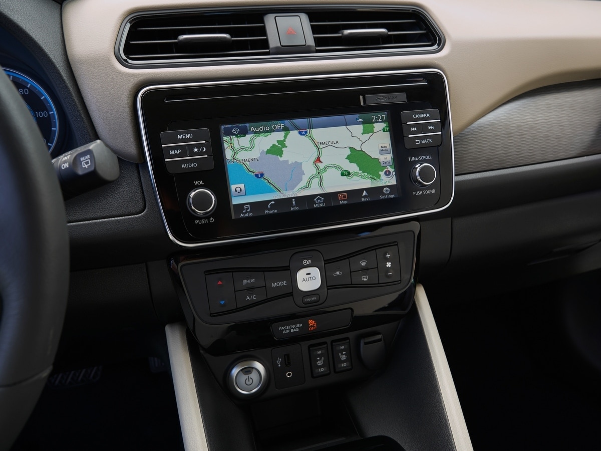 2018-nissan-leaf-30-1