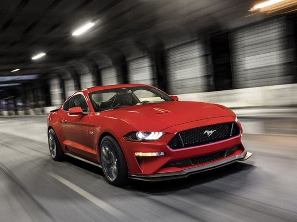 01-2018-ford-mustang-perf-pkg-oem-1