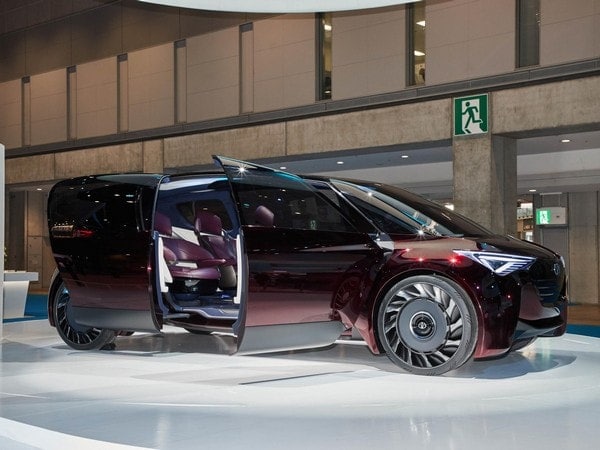 02-toyota-fine-comfort-ride-concept-tokyo-1