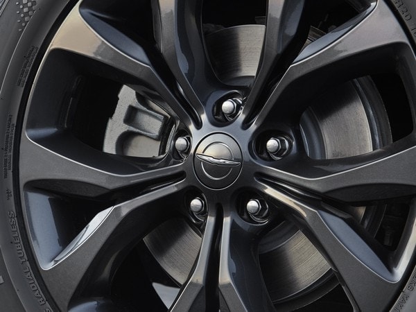 08-2018-chrysler-pacifica-s-oem-1