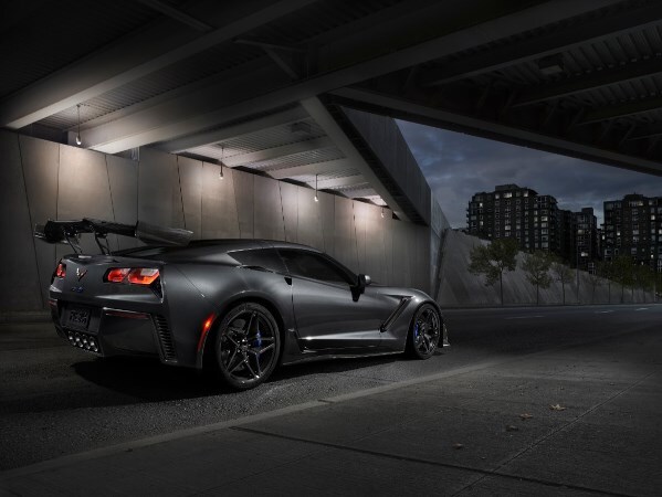 06-2019-chevrolet-corvette-ZR1-oem