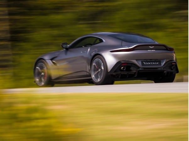 21-2019-aston-martin-vantage-tungsten-1