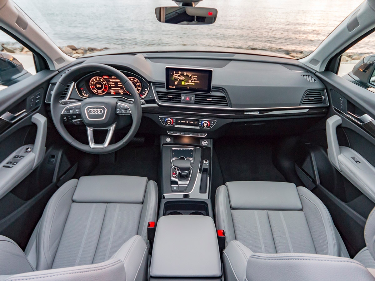 30-2018-Audi-Q5-Interior-KBB