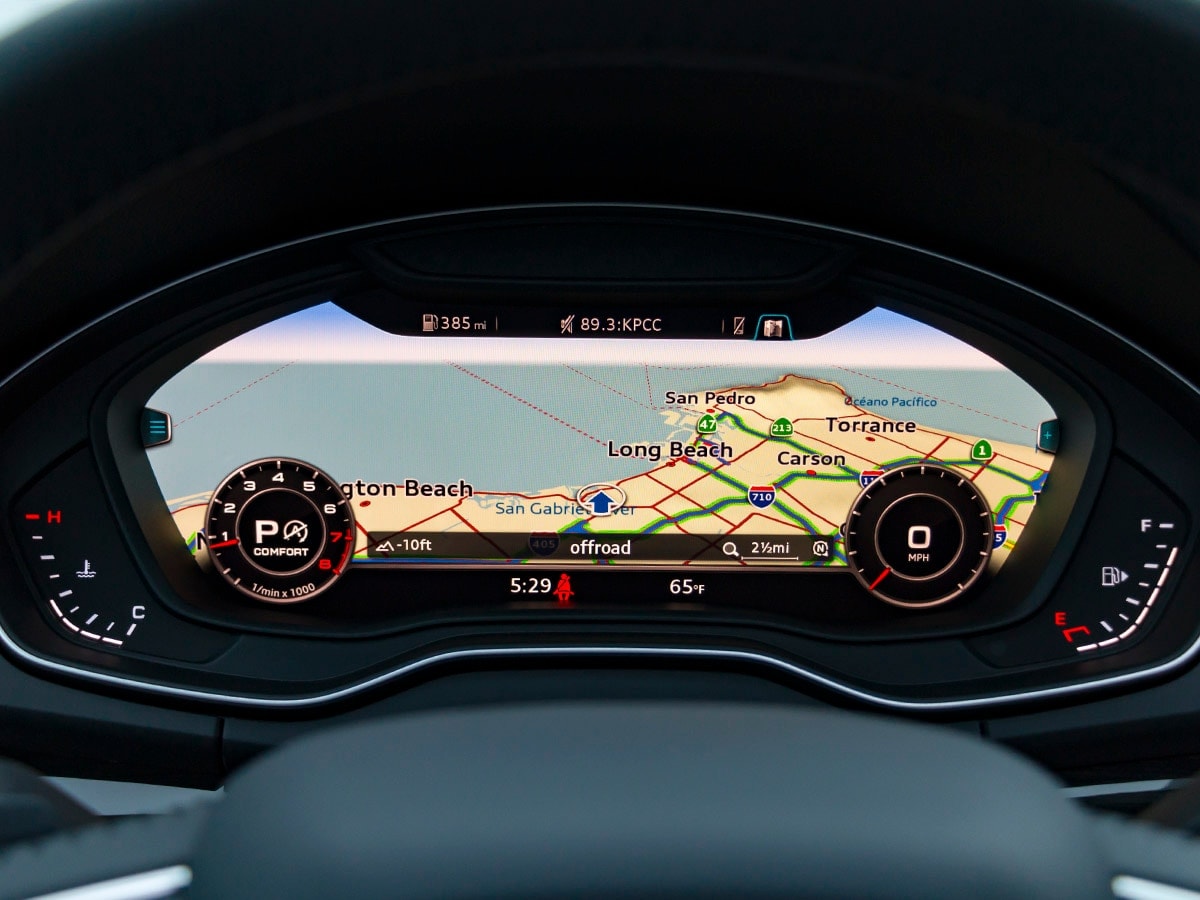 32-2018-Audi-Q5-Interior-KBB