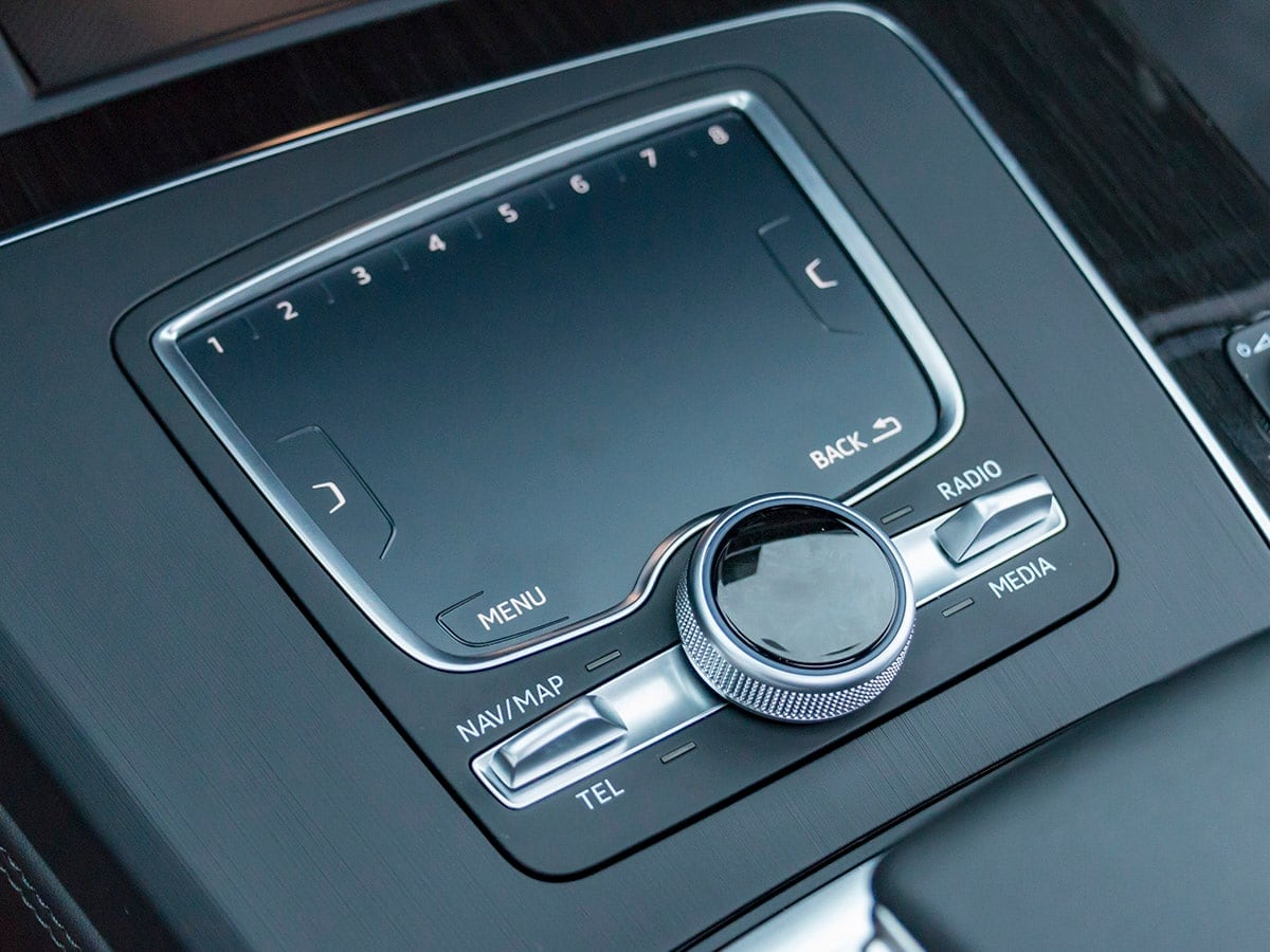 49-2018-Audi-Q5-Interior-KBB-1