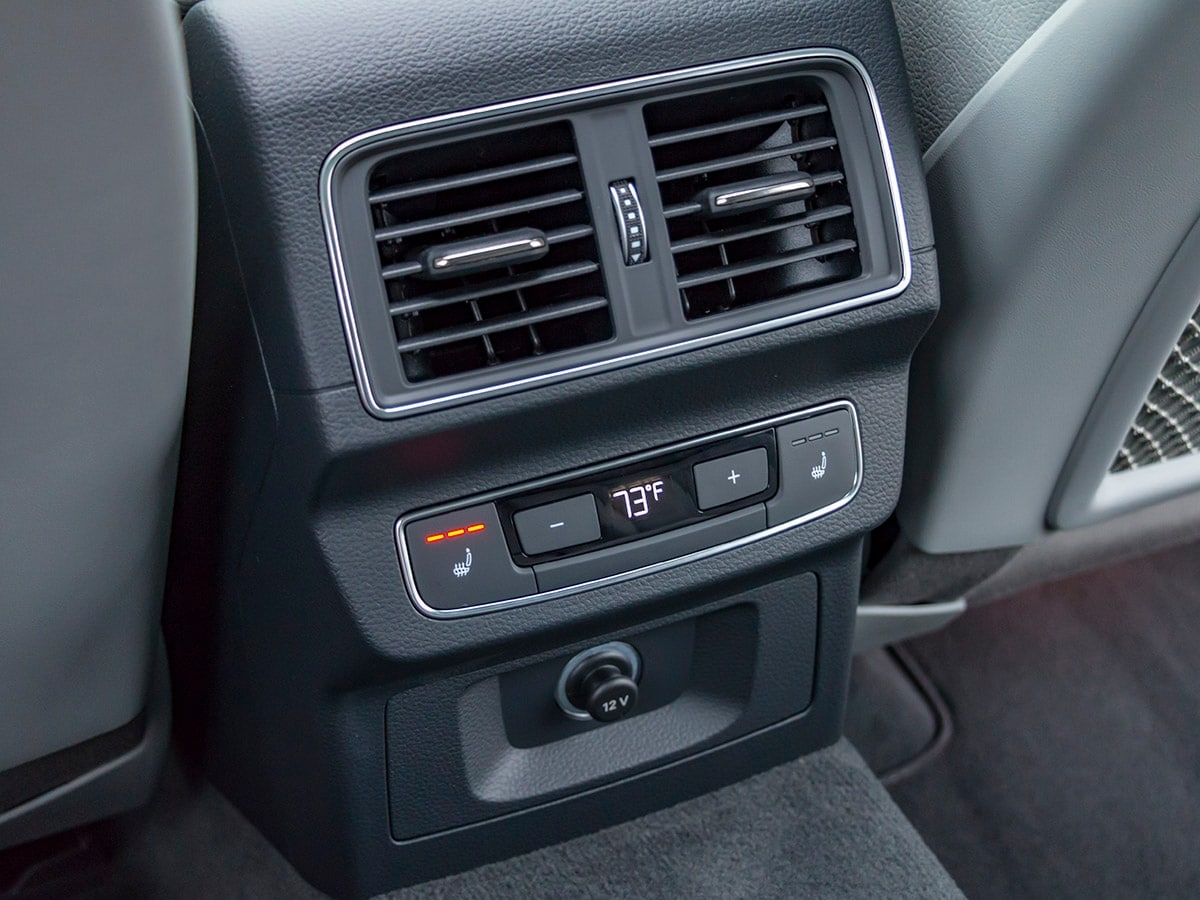55-2018-Audi-Q5-Interior-KBB-1