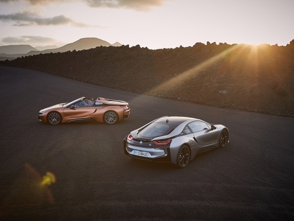 26-2019-bmw-i8-roadster-oem-1