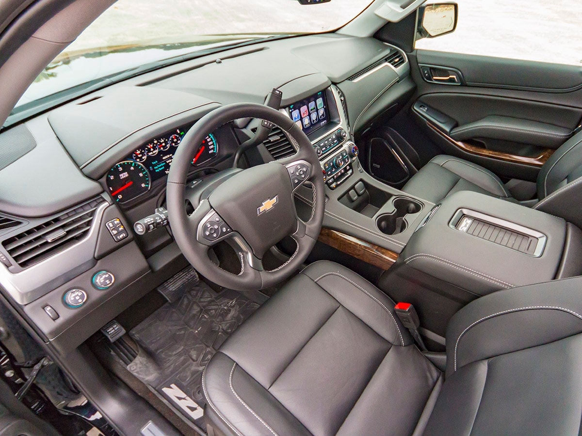 28-2017-Chevrolet-Tahoe-Z71-Interior-KBB-1