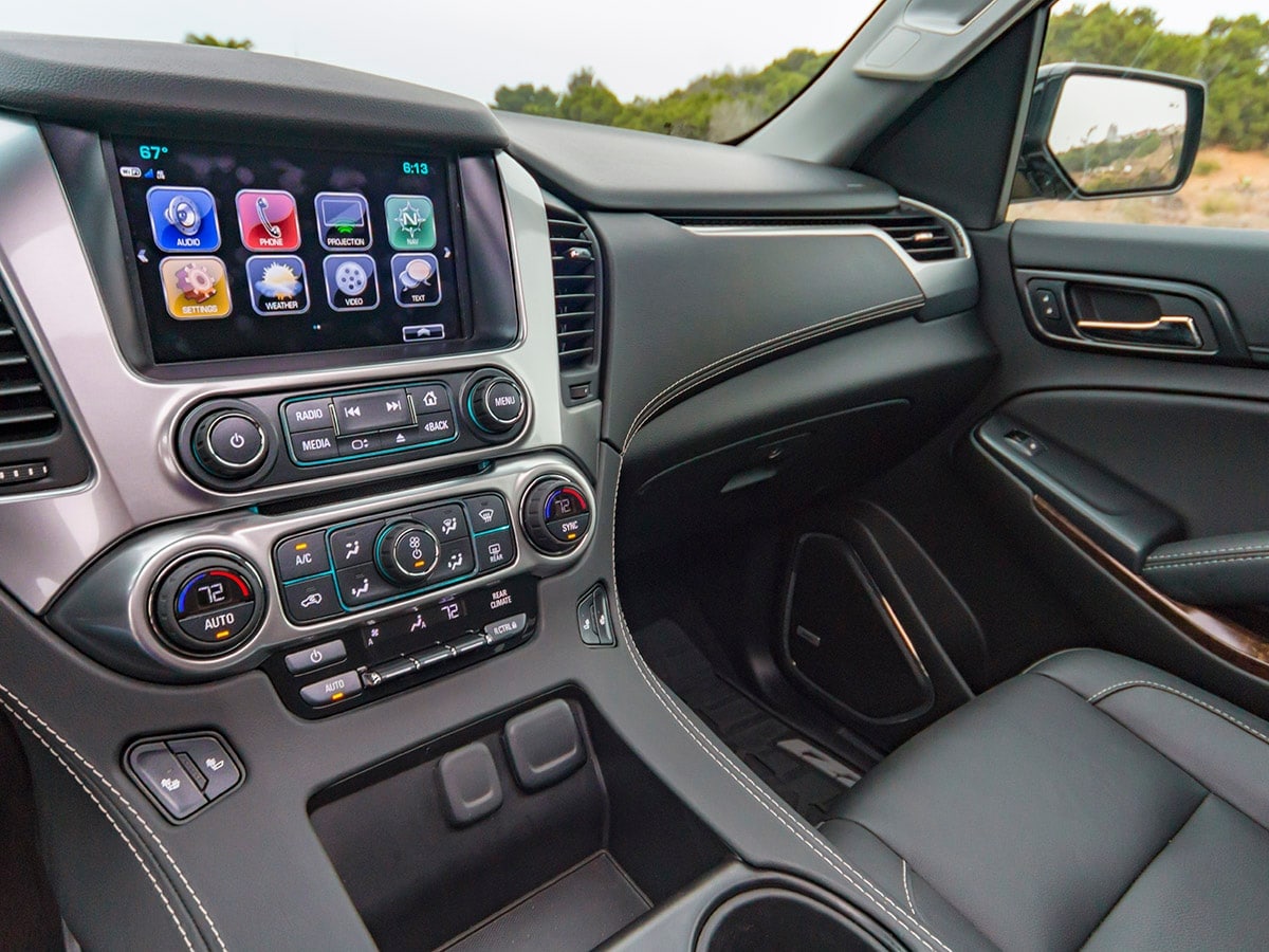 30-2017-Chevrolet-Tahoe-Z71-Interior-KBB-1