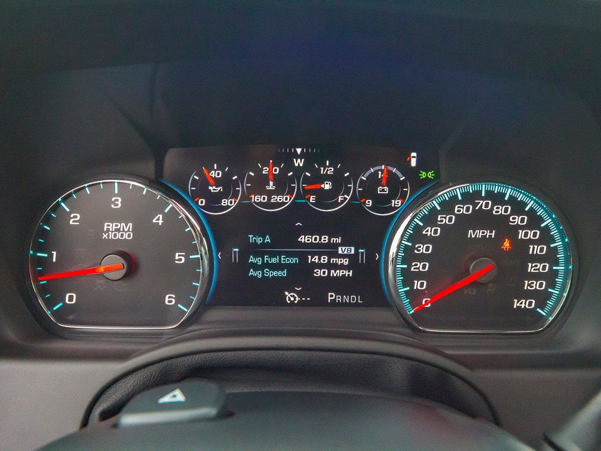 32-2017-Chevrolet-Tahoe-Z71-Interior-KBB-1