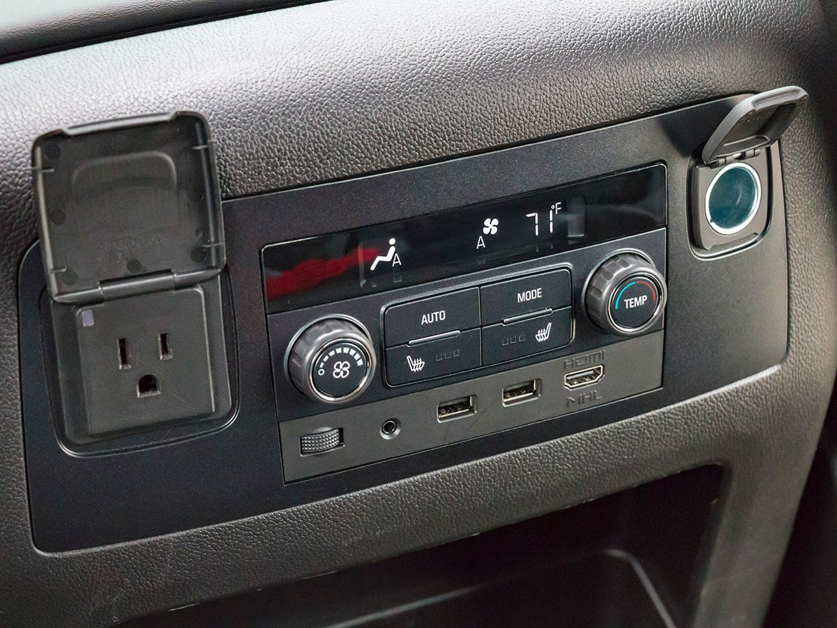 56-2017-Chevrolet-Tahoe-Z71-Interior-KBB-1