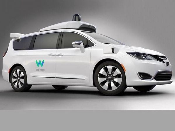 03-waymo-autonomous-chrysler-pacifica-hybrid-1