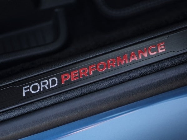 10-2019-ford-edge-ST-oem-1