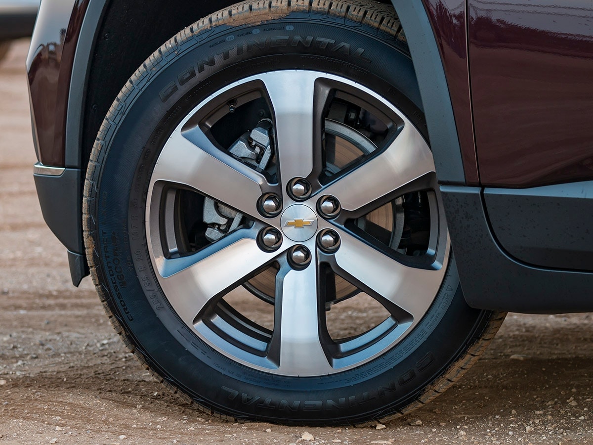 11-2018-Chevrolet-Traverse-Exterior-KBB