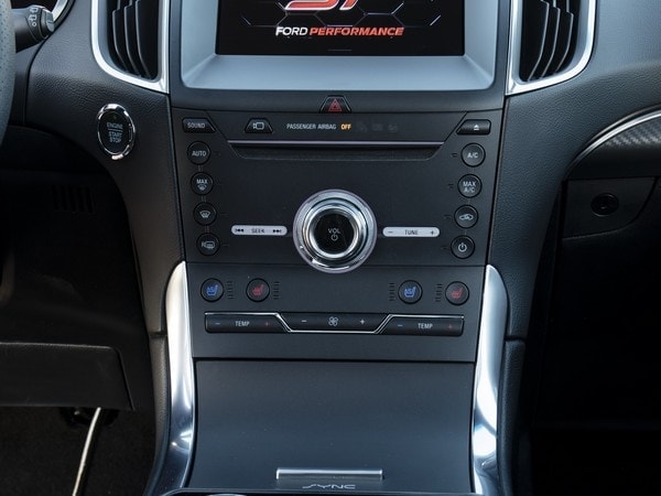 11-2019-ford-edge-ST-oem-1