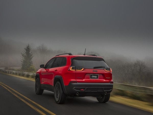 17-2019-jeep-cherokee-oem-1