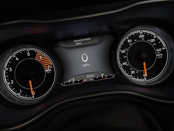 18-2019-jeep-cherokee-oem-1
