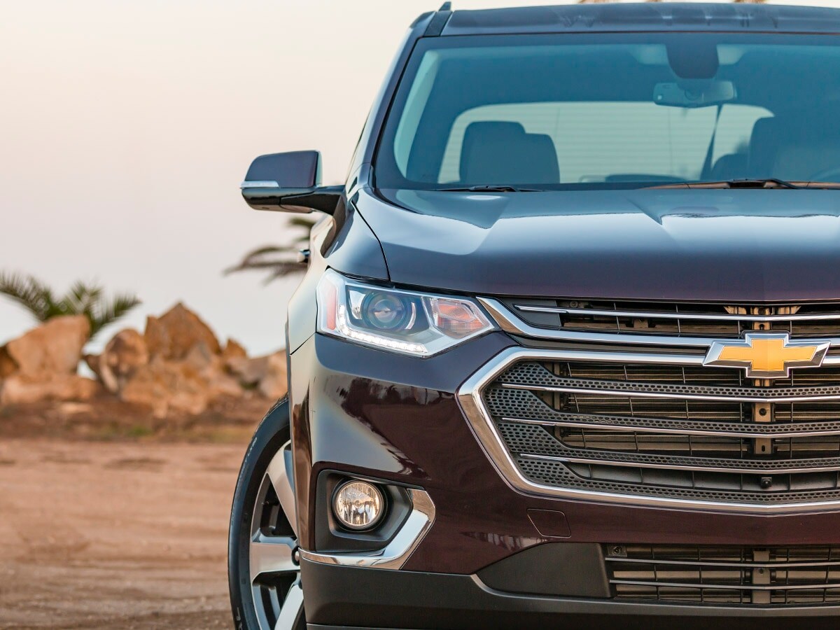 19-2018-Chevrolet-Traverse-Exterior-KBB-1