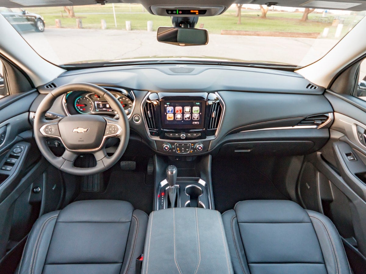 33-2018-Chevrolet-Traverse-Interior-KBB
