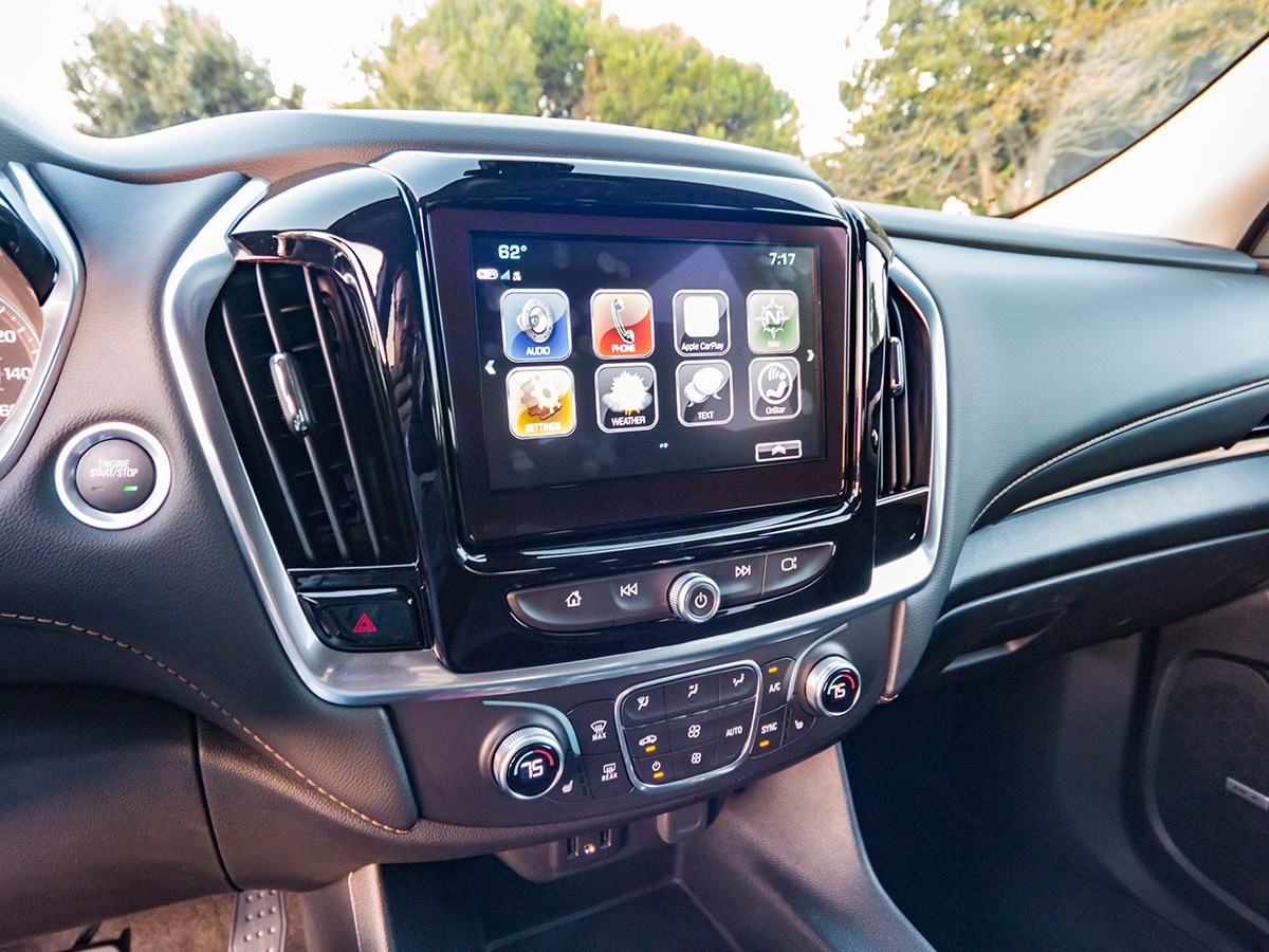 34-2018-Chevrolet-Traverse-Interior-KBB