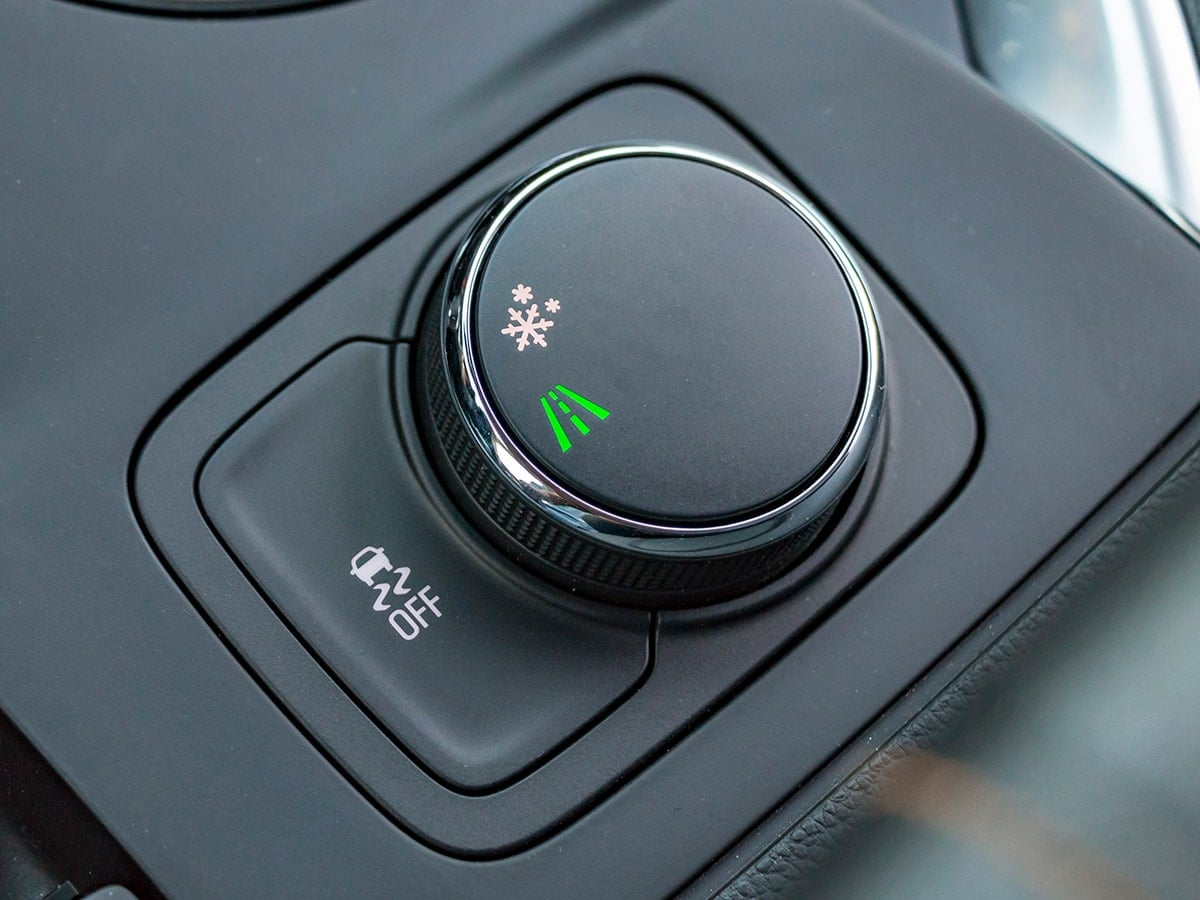 49-2018-Chevrolet-Traverse-Interior-KBB
