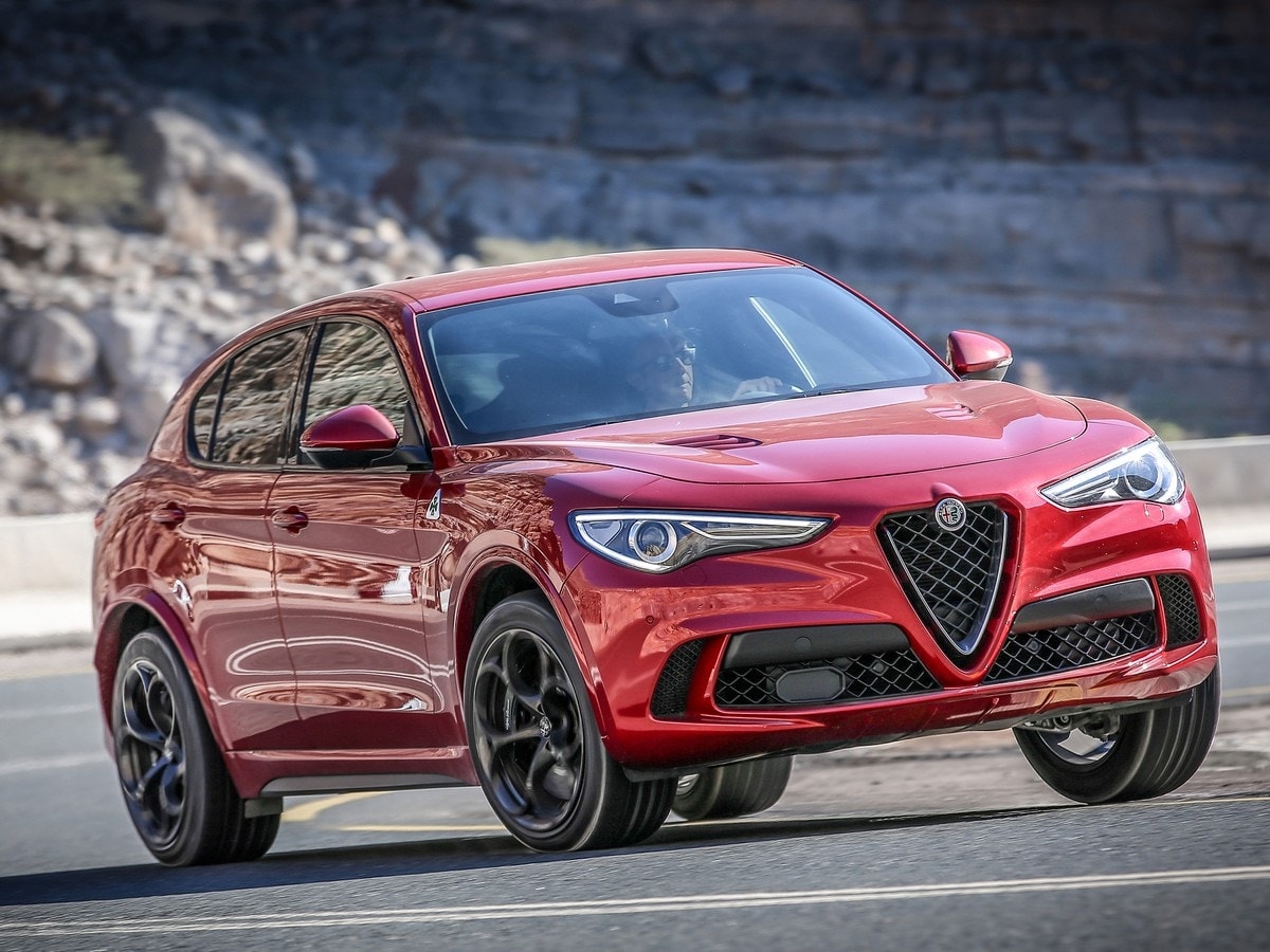 01-2018-alfa-romeo-stelvio-quadrifoglio-oem-2