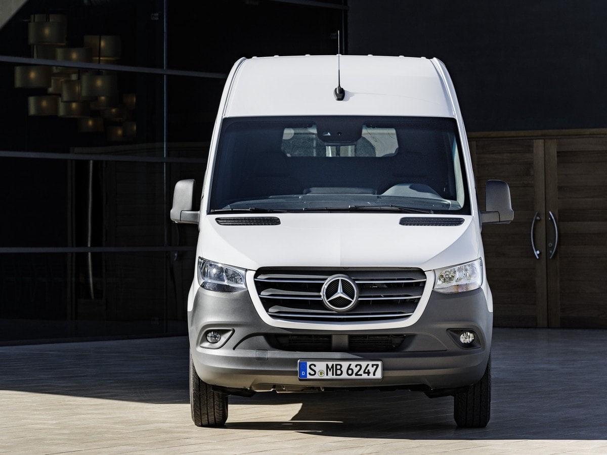03-2019-mercedes-benz-sprinter-oem-1