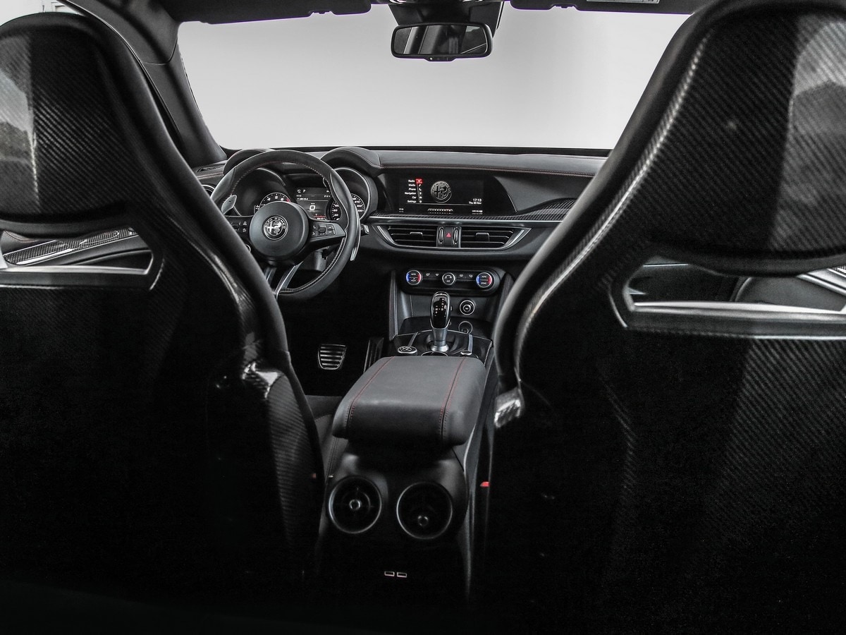 06-2018-alfa-romeo-stelvio-quadrifoglio-oem-2