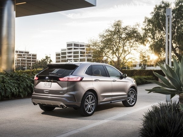 06-2019-ford-edge-titanium-elite-oem-1