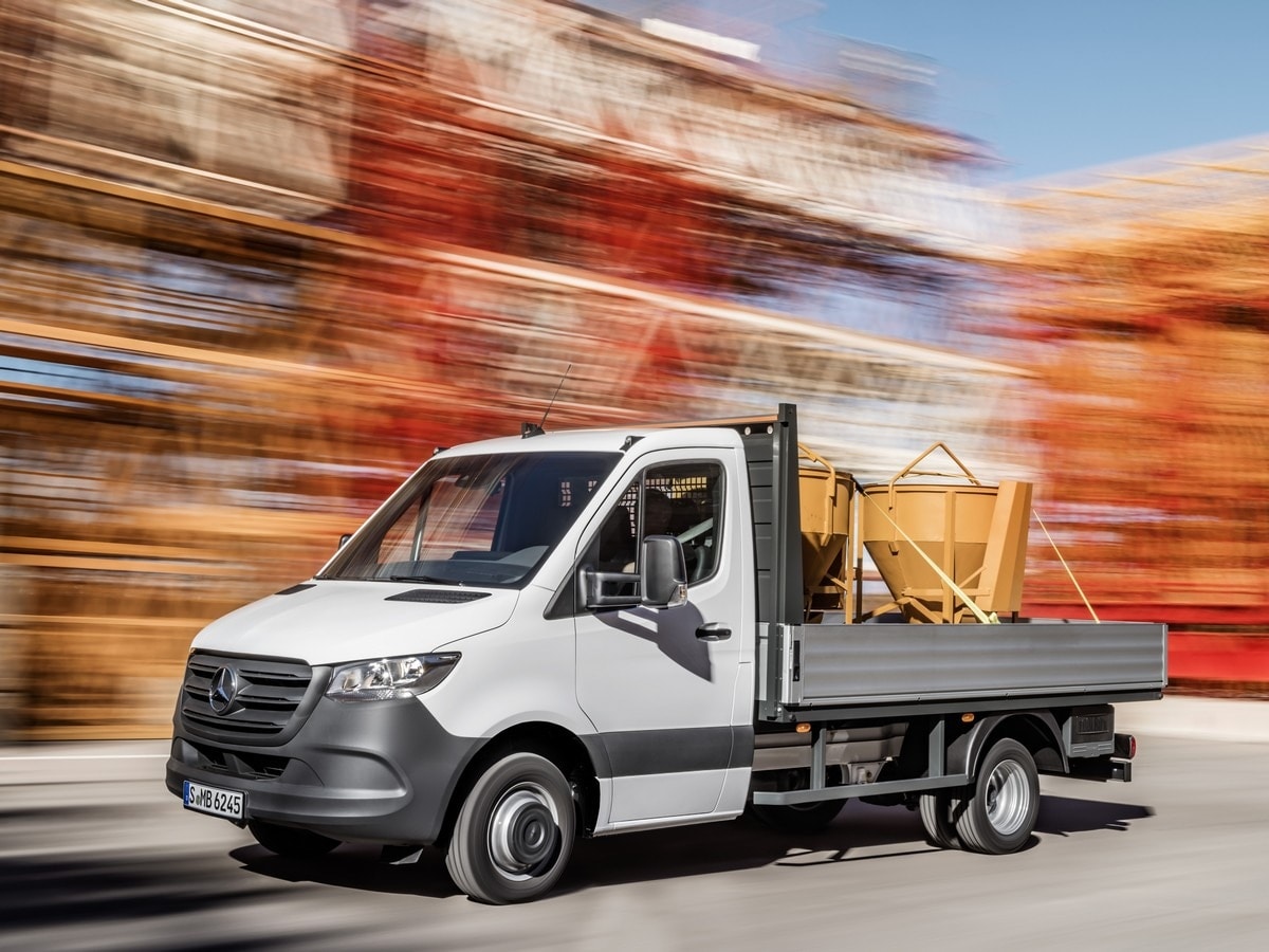 08-2019-mercedes-benz-sprinter-oem-1