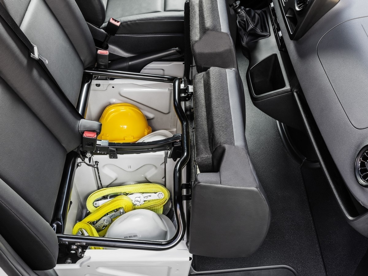 13a-2019-mercedes-benz-sprinter-oem-1