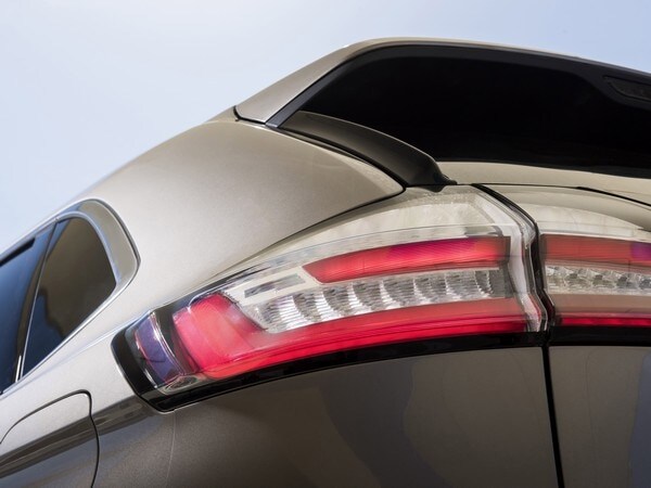 20-2019-ford-edge-titanium-elite-oem-1