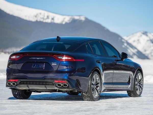 01-2018-Kia-Stinger-all-wheel-drive-2