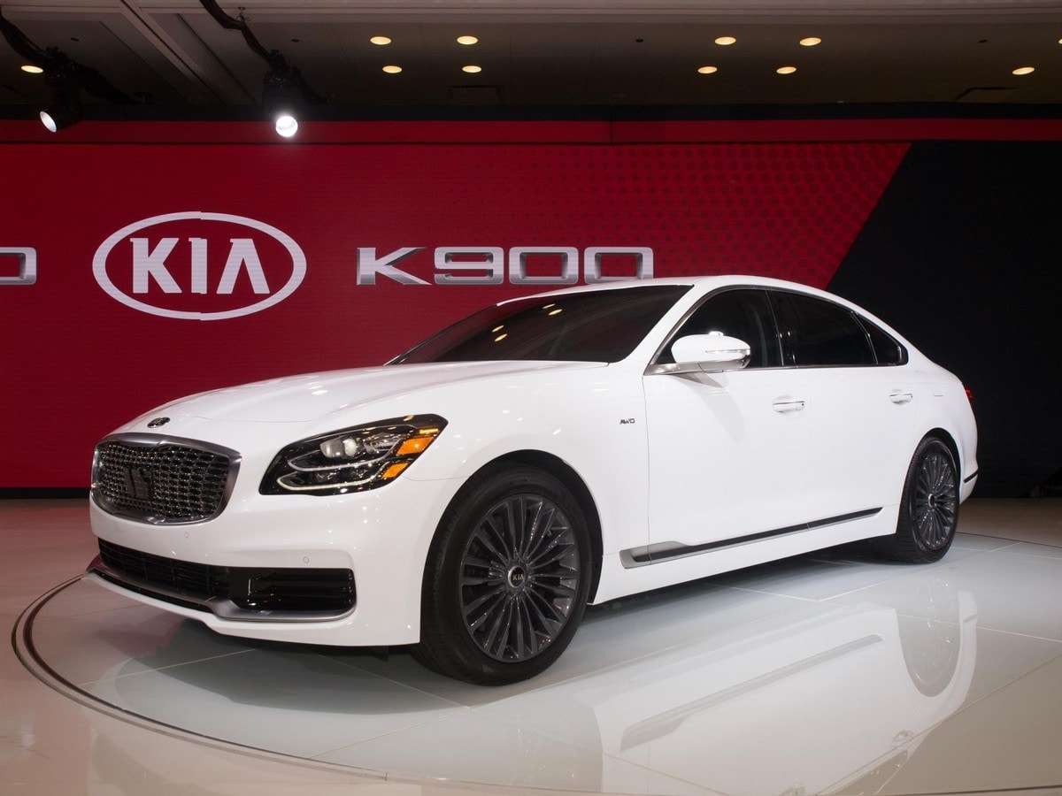 01-2019-kia-k900-nyias-np-1
