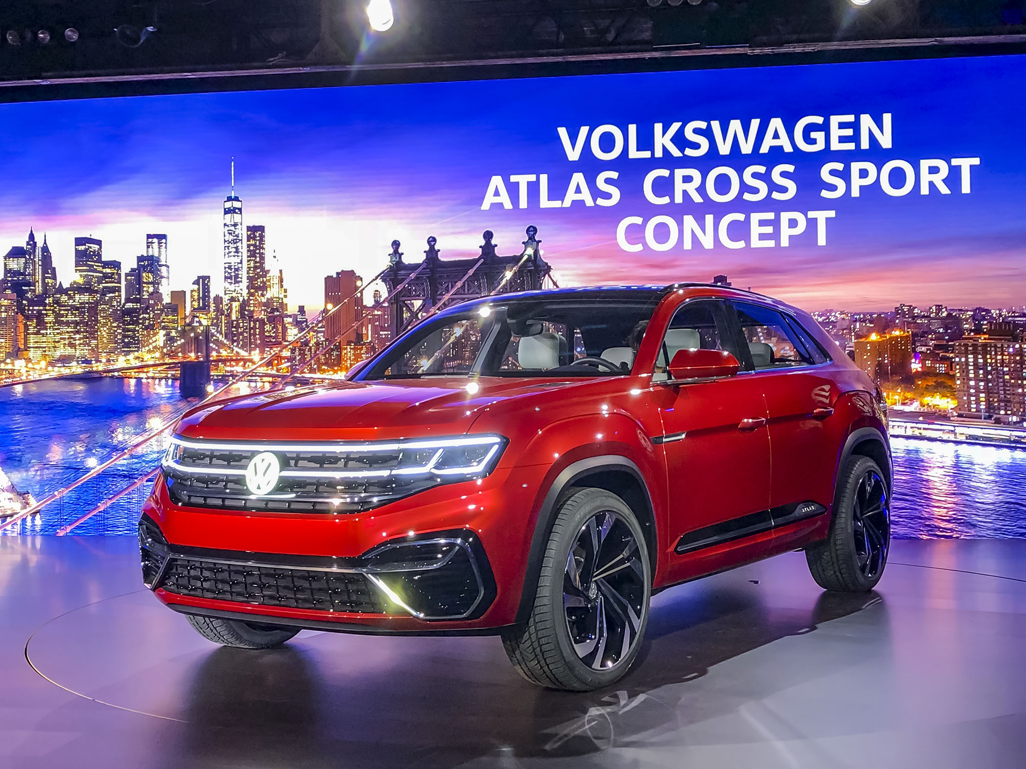 01-Volkswagen-Atlas-Sport-Cross-Concept-NYIAS-KBB-1