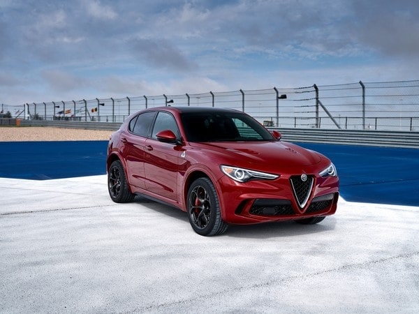 03-2018-Alfa-Romeo-Stelvio-Quadrifoglio-first-review-1