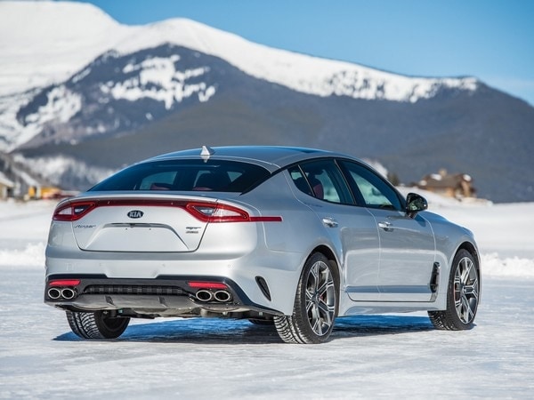 03-2018-Kia-Stinger-all-wheel-drive-2