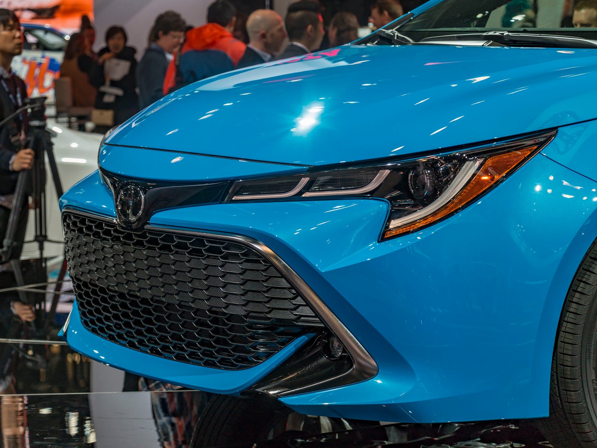 03-2019-Toyota-Corolla-Hatchback-NYIAS-KBB-1