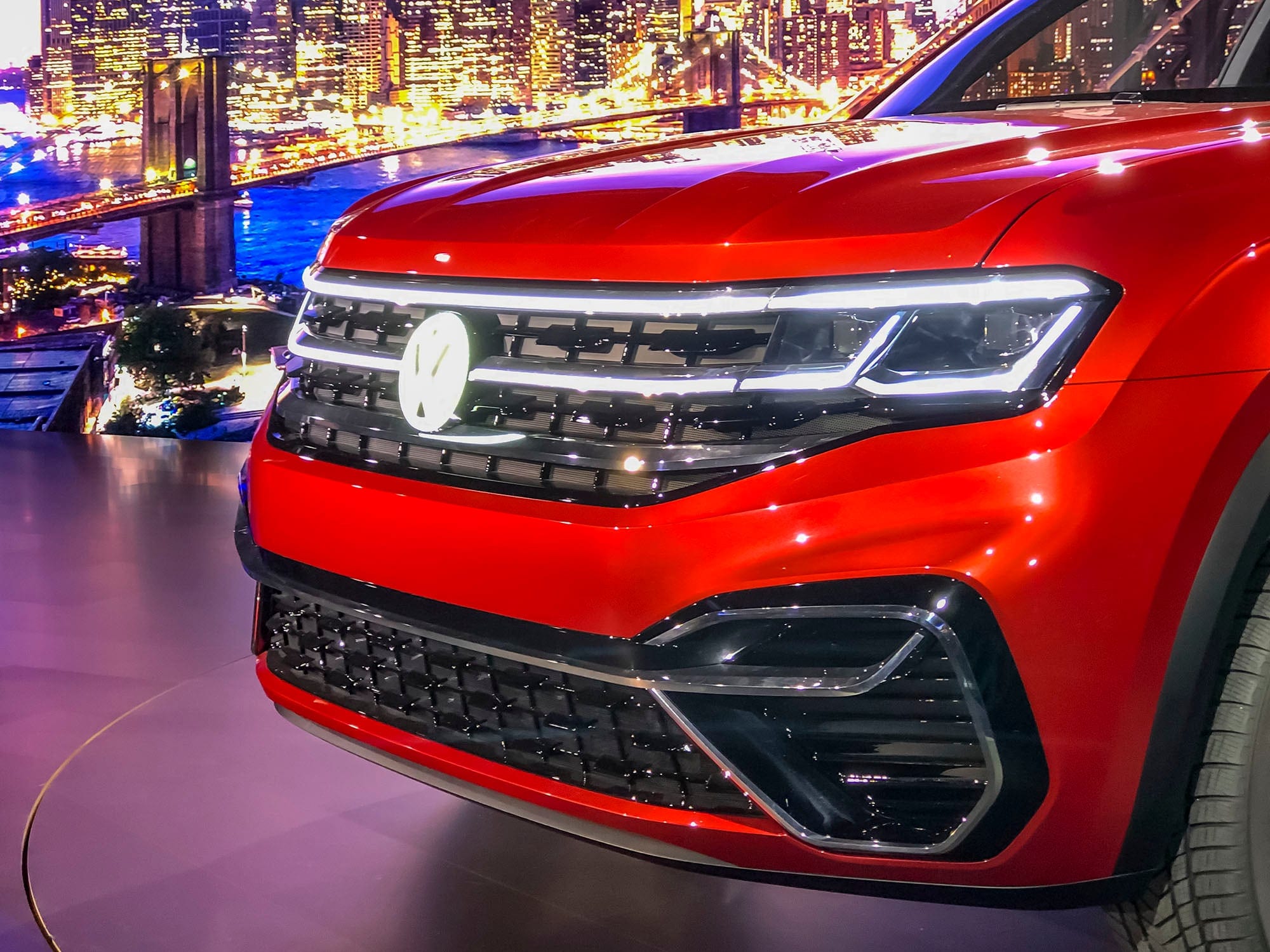 04-Volkswagen-Atlas-Sport-Cross-Concept-NYIAS-KBB-1