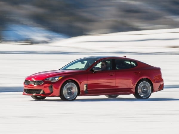 06-2018-Kia-Stinger-all-wheel-drive-2
