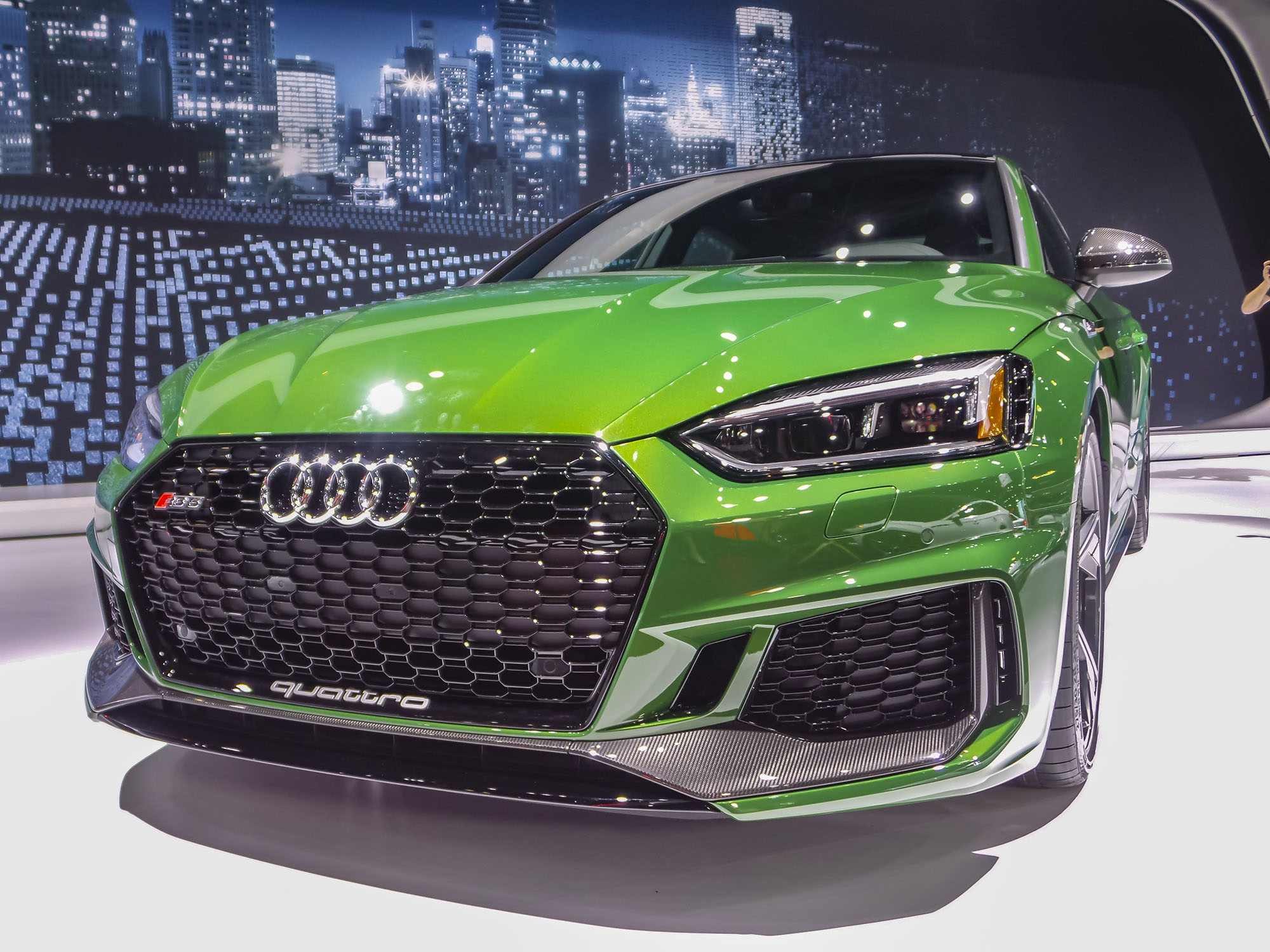 06-2019-Audi-RS5-NYIAS-KBB-1