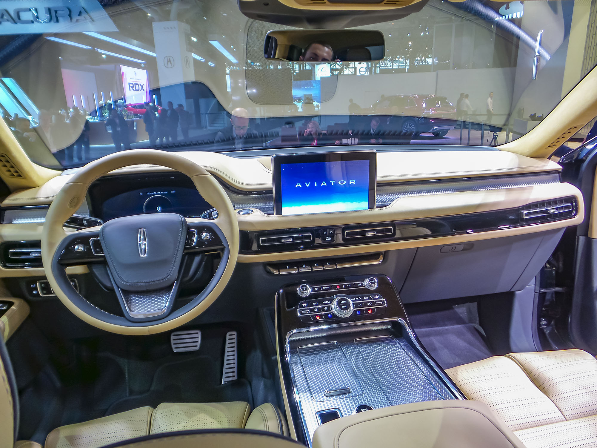 06-2019-Lincoln-Aviator-NYIAS-KBB-1