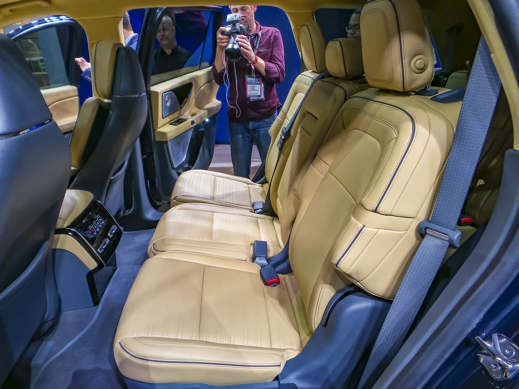 12-2019-Lincoln-Aviator-NYIAS-KBB-1